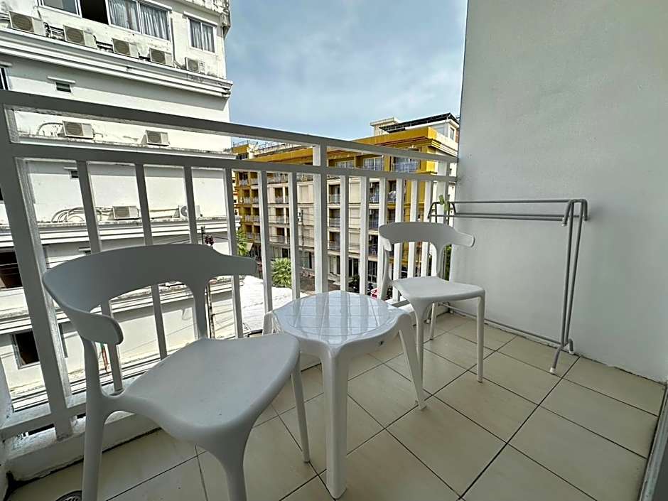 Hotel Baya Phuket - Rooftop Pool, Next to Food Market & Steps to Beach