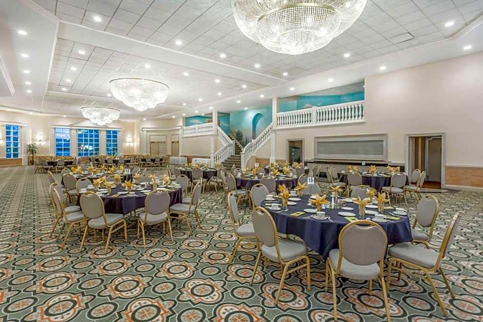 Ramada Hotel & Conference Center by Wyndham Hammond