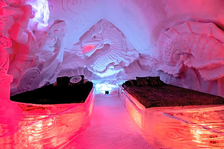 Thematic Suite with 2 Queen Beds