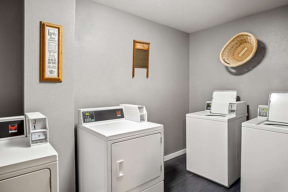 GuestHouse Inn & Suites Kelso