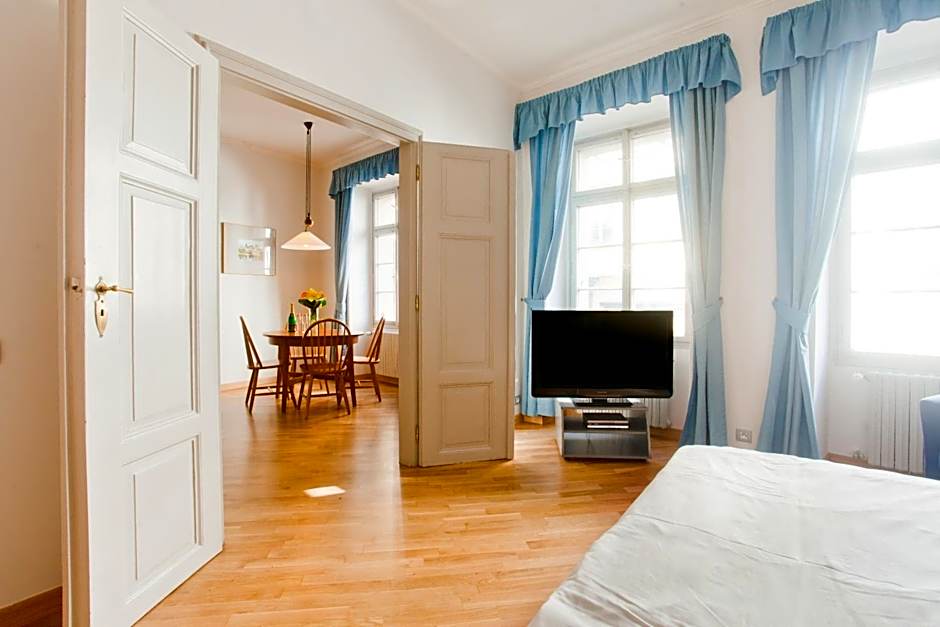 Residence Thunovska