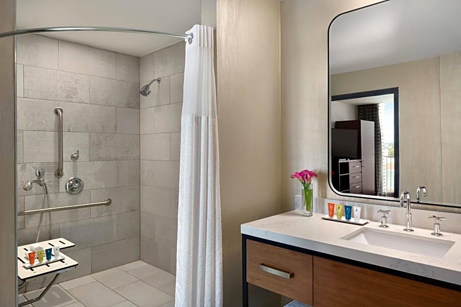 Twelve Midtown, Marriott Autograph Collection
