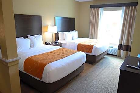 Queen Suite with Two Queen Beds