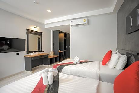 Superior Double or Twin Room with Pool View