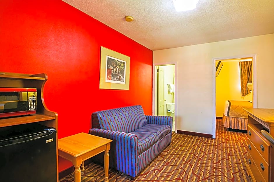 Bay Side Inn & Suites
