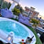 Q Hotel