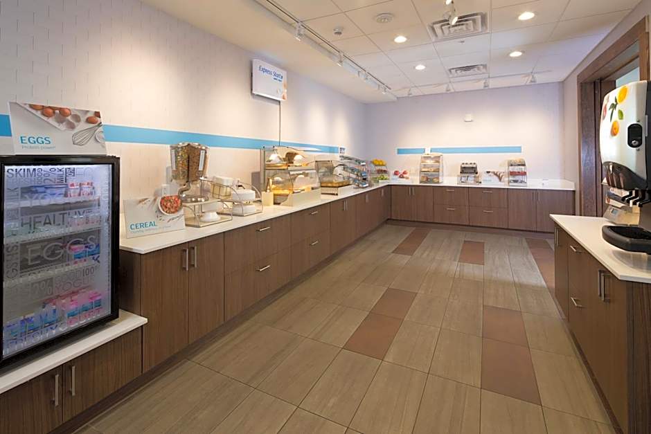 Holiday Inn Express Hotel & Suites Bay City By IHG