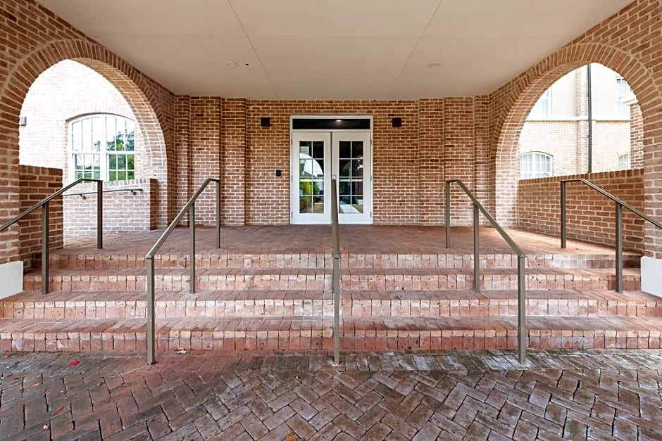 Bywater Suite Hotel