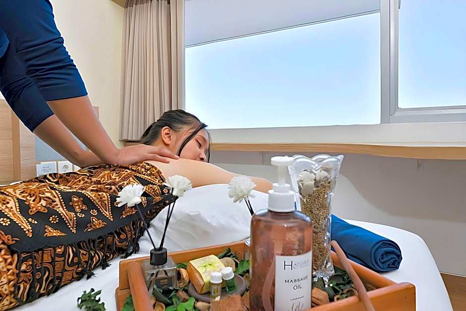 Whiz Prime Hotel Megamas Manado