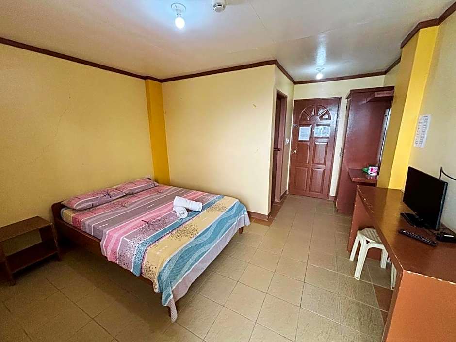 White Beach Hotel Puerto Galera powered by Cocotel