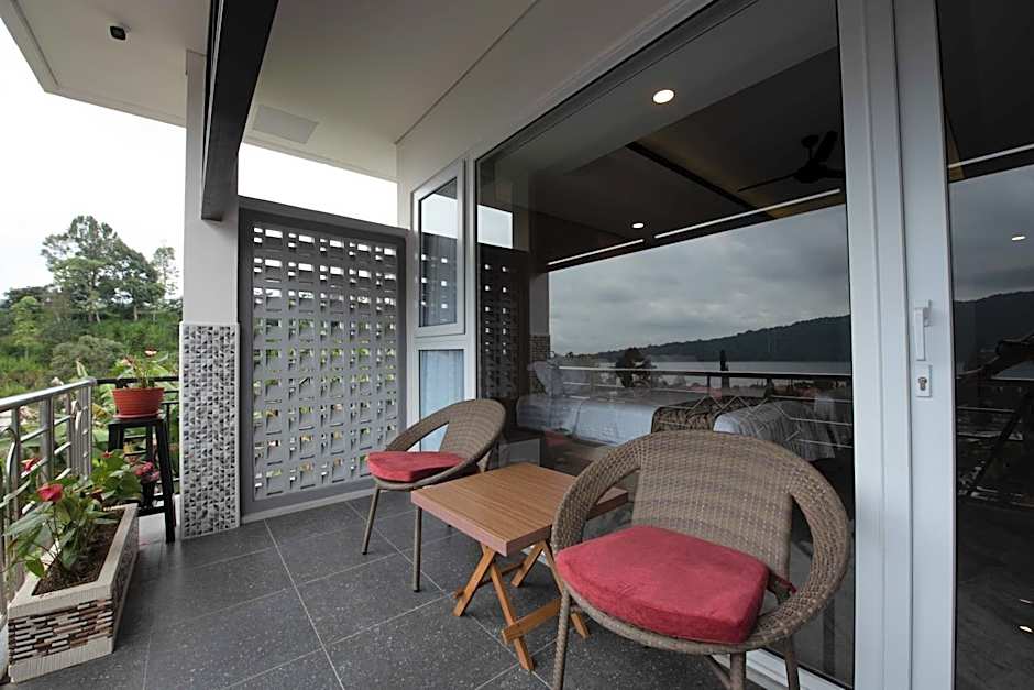 Dedanau Hotel