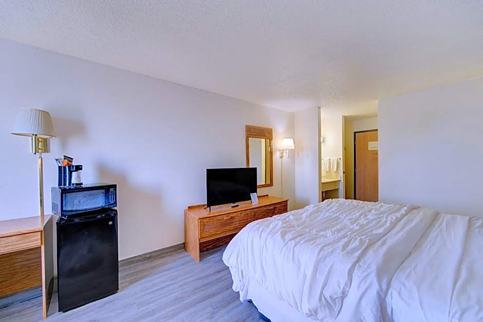 Capital O Amerihost Inn and Suites Mexico Hwy 54 MO