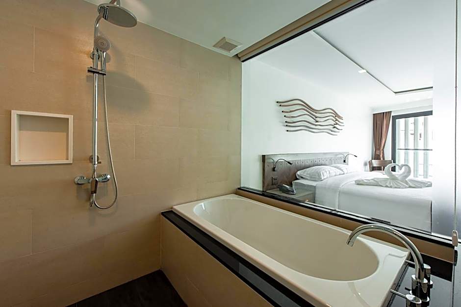 Blackwoods Hotel Pattaya - SHA Extra Plus