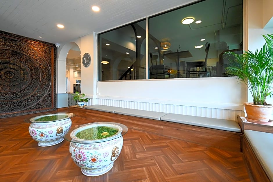 The Krungkasem Srikrung Hotel