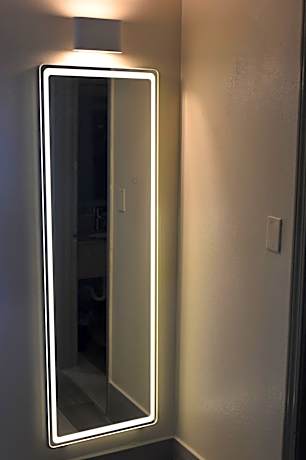 Superior King Suite - Non-Smoking