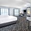 La Quinta Inn & Suites by Wyndham Rosemont/O Hare