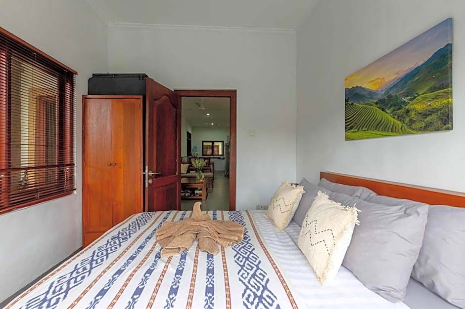 Villa Rosa - Spacious Oasis with Private Pool, close to Beach & Dining