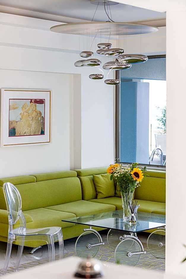 Steris Elegant Beach Hotel