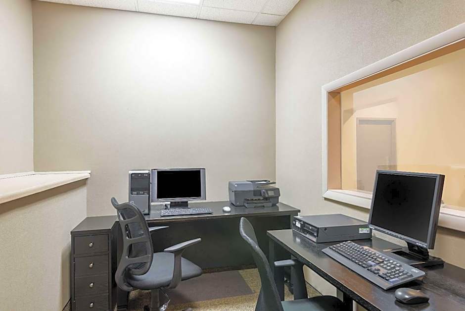 Ramada by Wyndham Watertown/Thousand Islands NY