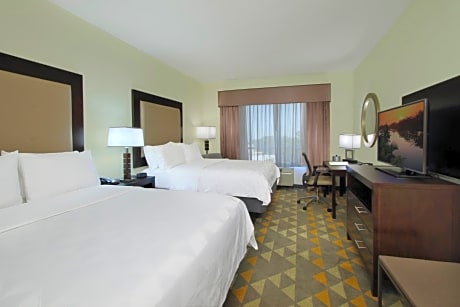 Standard Room with Two Queen Beds