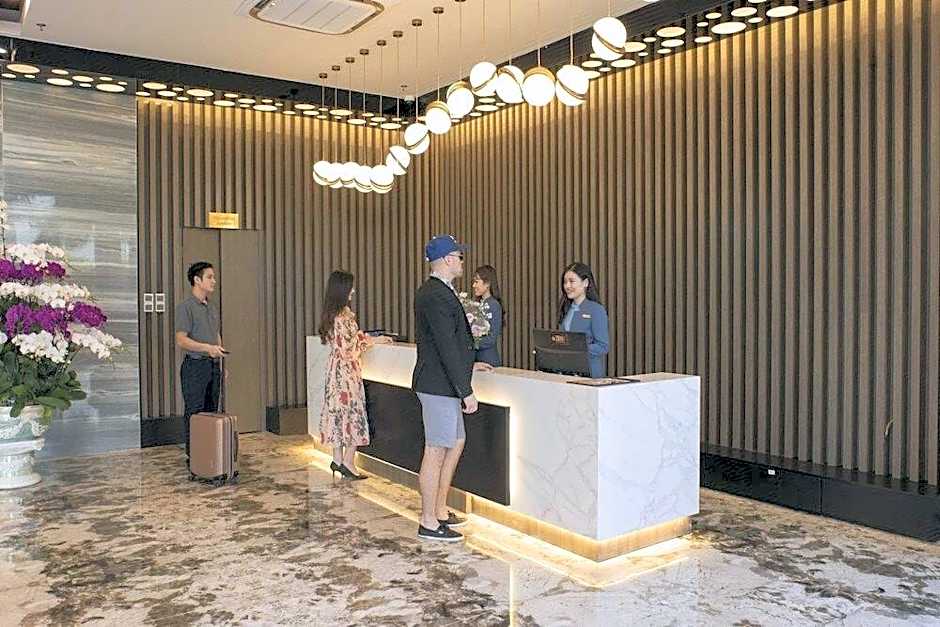 Zen Riverside Hotel n Residences