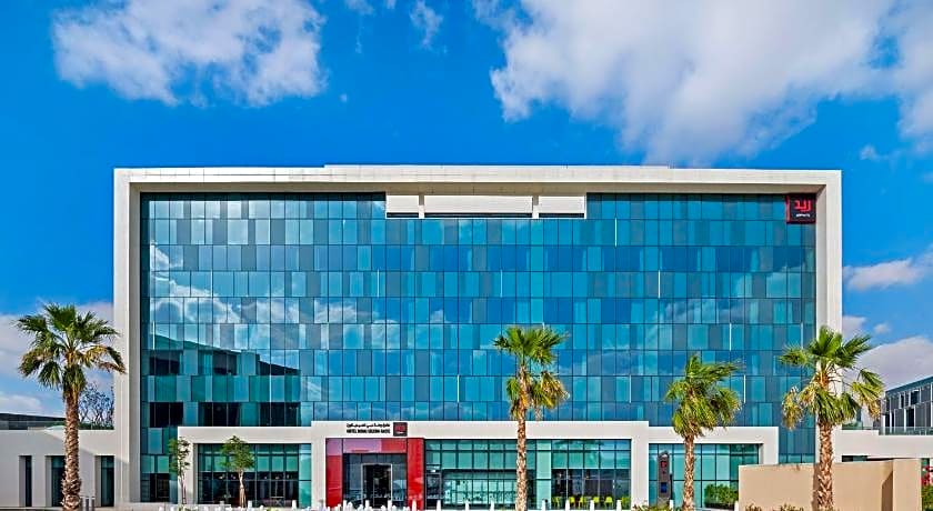 Radisson Red Dubai Silicon Oasis