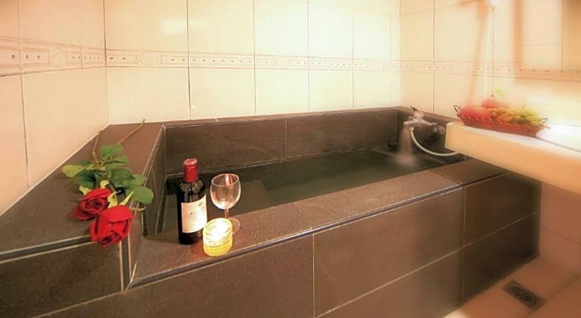 Ming Lu Holiday Hotel