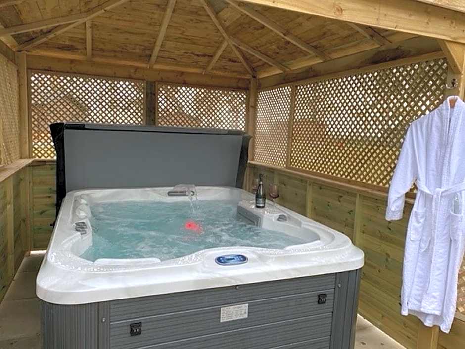 Hollicarrs - Bluebell Lodge