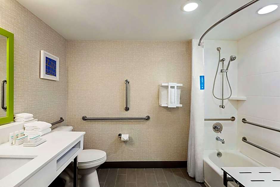 Hampton Inn By Hilton And Suites Ft. Lauderdale-Airport