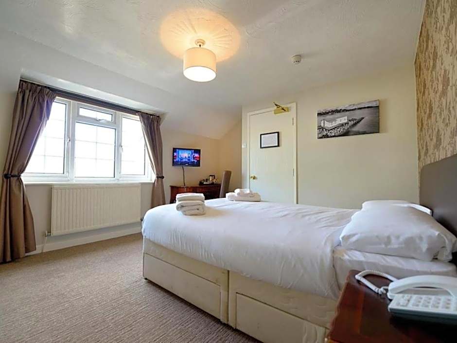 Photo 1 of 5 of Double Room