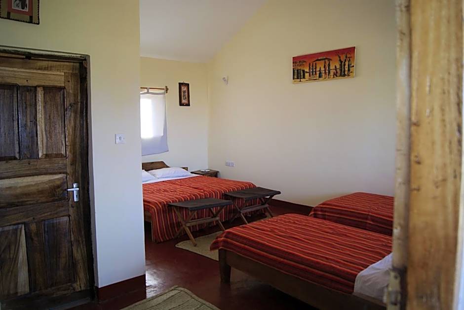 African Sunrise Lodge and Campsite