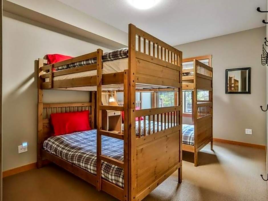 Suites with Pool & Hot tubs managed by Little Sister Getaways