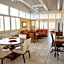 Best Western Plus Yacht Harbor Inn