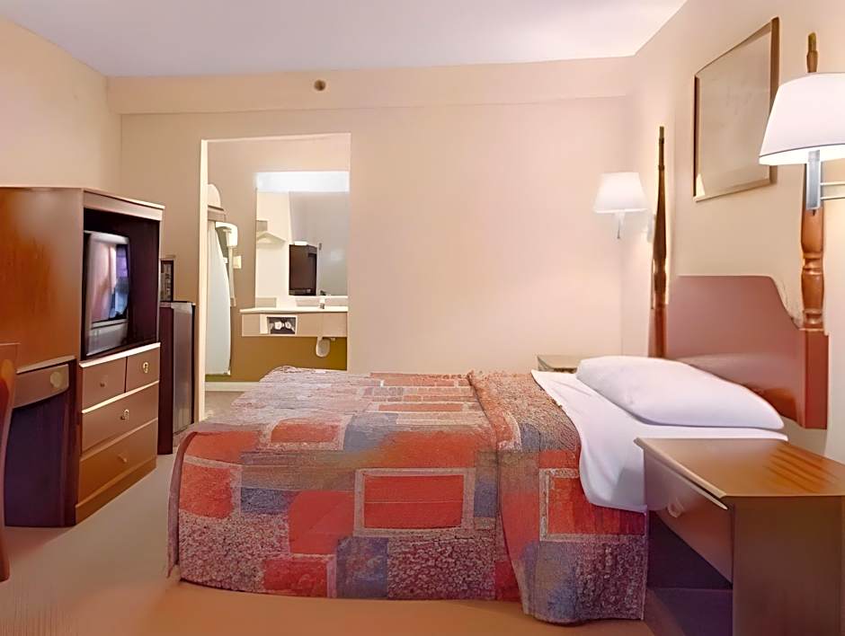 Deerfield Inn & Suites