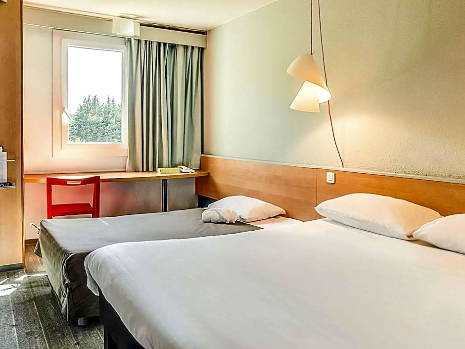 ibis Salon de Provence
