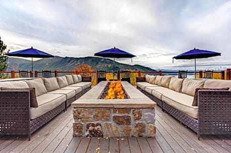 Spruce Half Cabin King