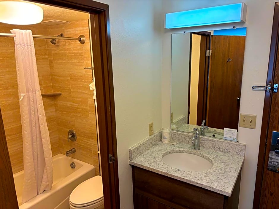 Super 8 by Wyndham Rexburg