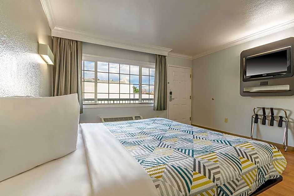 Motel 6-San Jose, CA - Convention Center