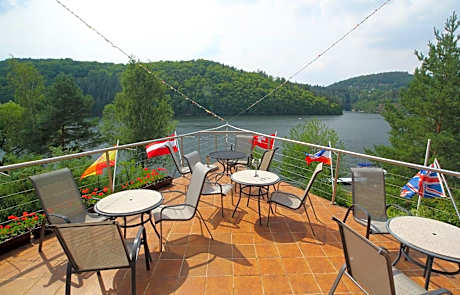 Hotel Laguna Slapy