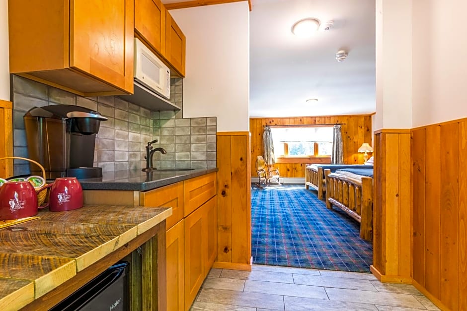 Garnet Hill Lodge