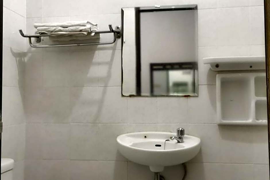 Dinnar Homestay Gayungan Syariah RedPartner