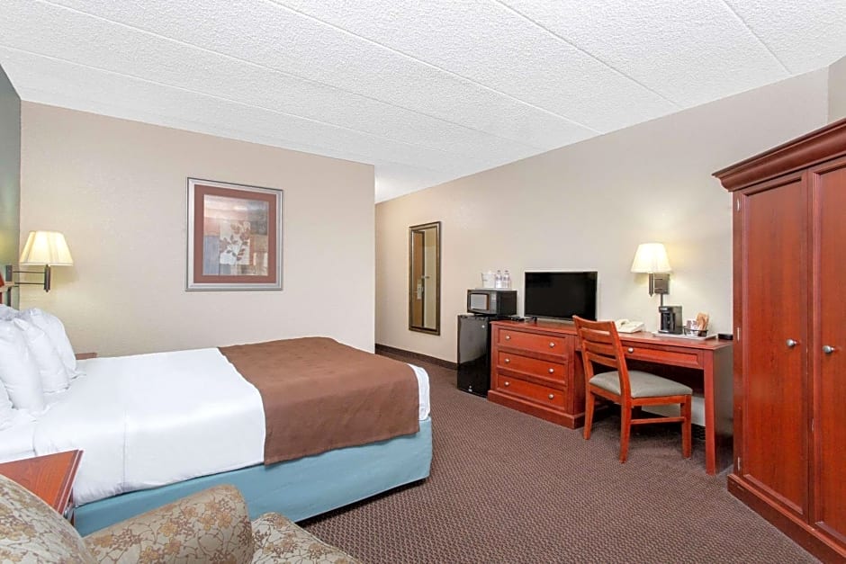AmericInn by Wyndham Chippewa Falls