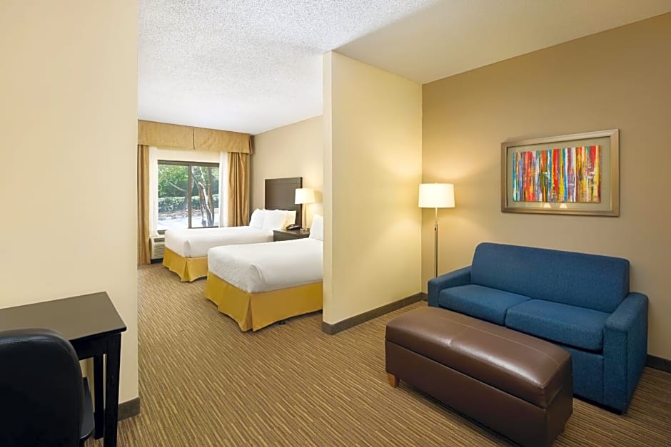 Holiday Inn Express & Suites Alpharetta