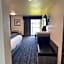 Oyster Bay Inn & Suites