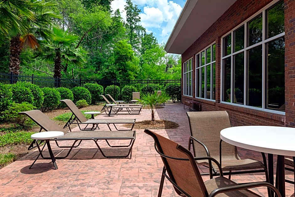 DoubleTree By Hilton Hotel Savannah Airport
