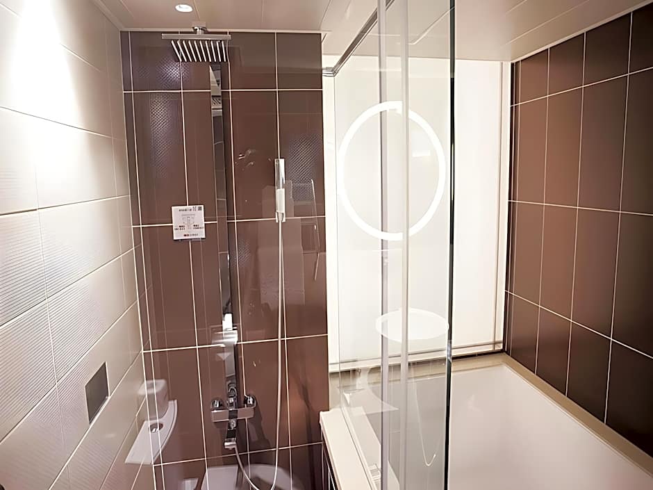 Royal Group Hotel Minghua Branch