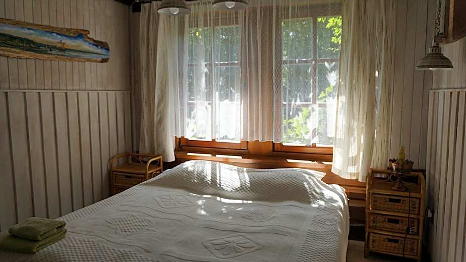 Photo 1 of 2 of Double Room