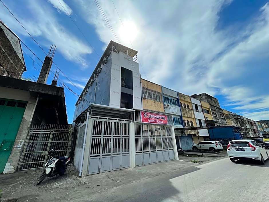 RedDoorz @ Ramelau near AP Pettarani