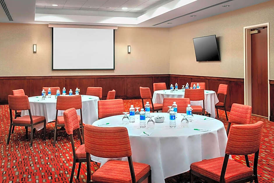 Courtyard by Marriott Charlotte City Center