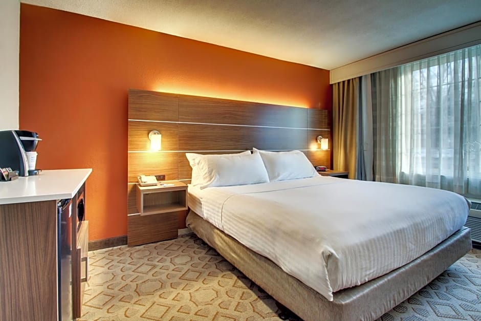 Holiday Inn Express Poughkeepsie, an IHG Hotel